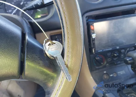 2000 Mazda Mx-5 Miata Ls/Special Edition z USA, uszkodzony, nr VIN JM1NB353XY0149189